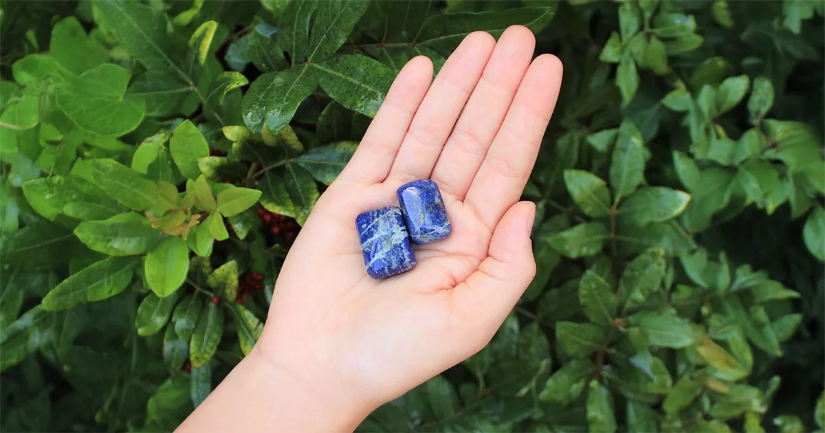 Lapis Lazuli Daşı Haqqında: Növləri, Faydaları, Enerjisi
